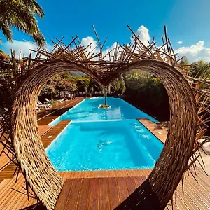 4* Aparthotel Tropicana Suites